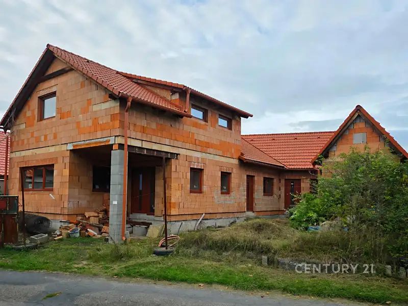 Prodej vícegeneračního domu 233 m², pozemek 1748 m², Choťánky – náhled fotky 2
