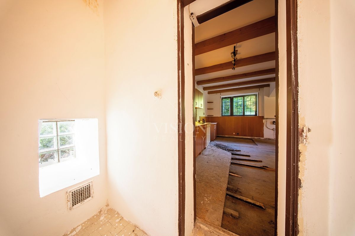 Prodej rodinného domu 180 m², pozemek 685 m² – fotografie 5