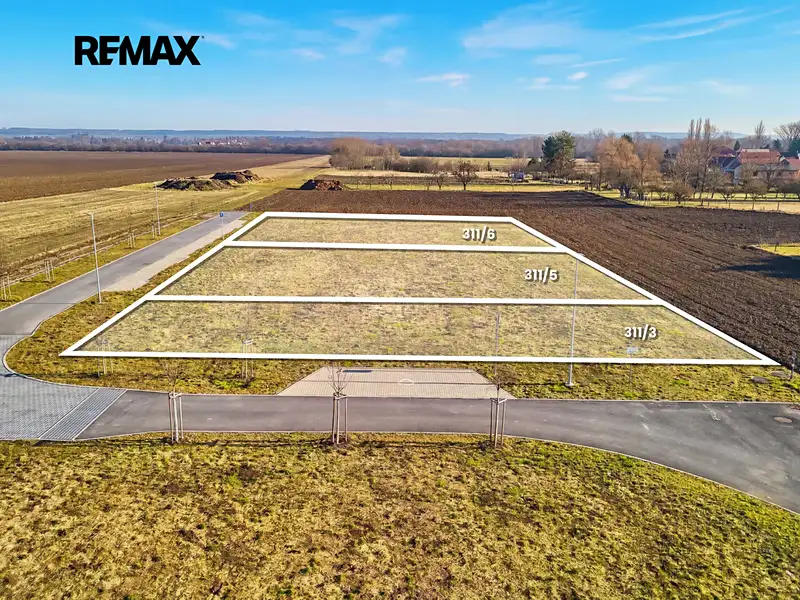 Prodej stavebního pozemku 873 m², Chotusice – náhled fotky 3