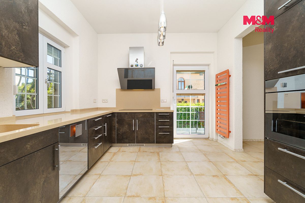 Prodej rodinného domu 119 m², pozemek 323 m² – fotografie 3