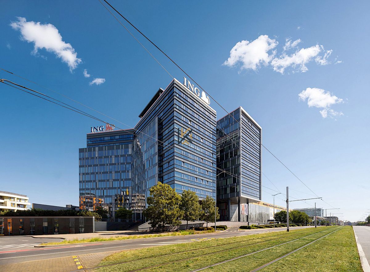 Pronájem kanceláře 548 m²