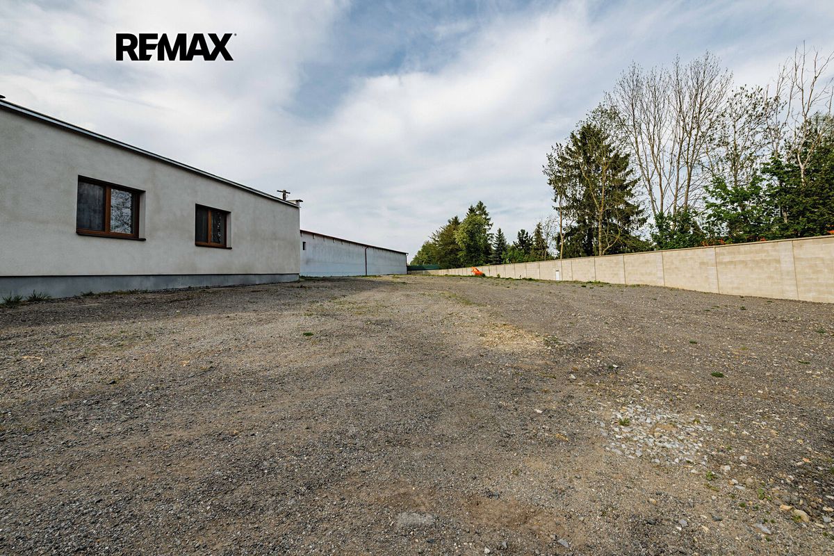 Pronájem skladového prostoru 1400 m² – fotografie 3
