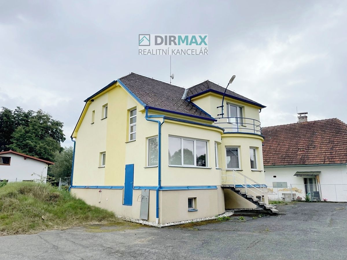Prodej vily 580 m², pozemek 2612 m² – fotografie 2