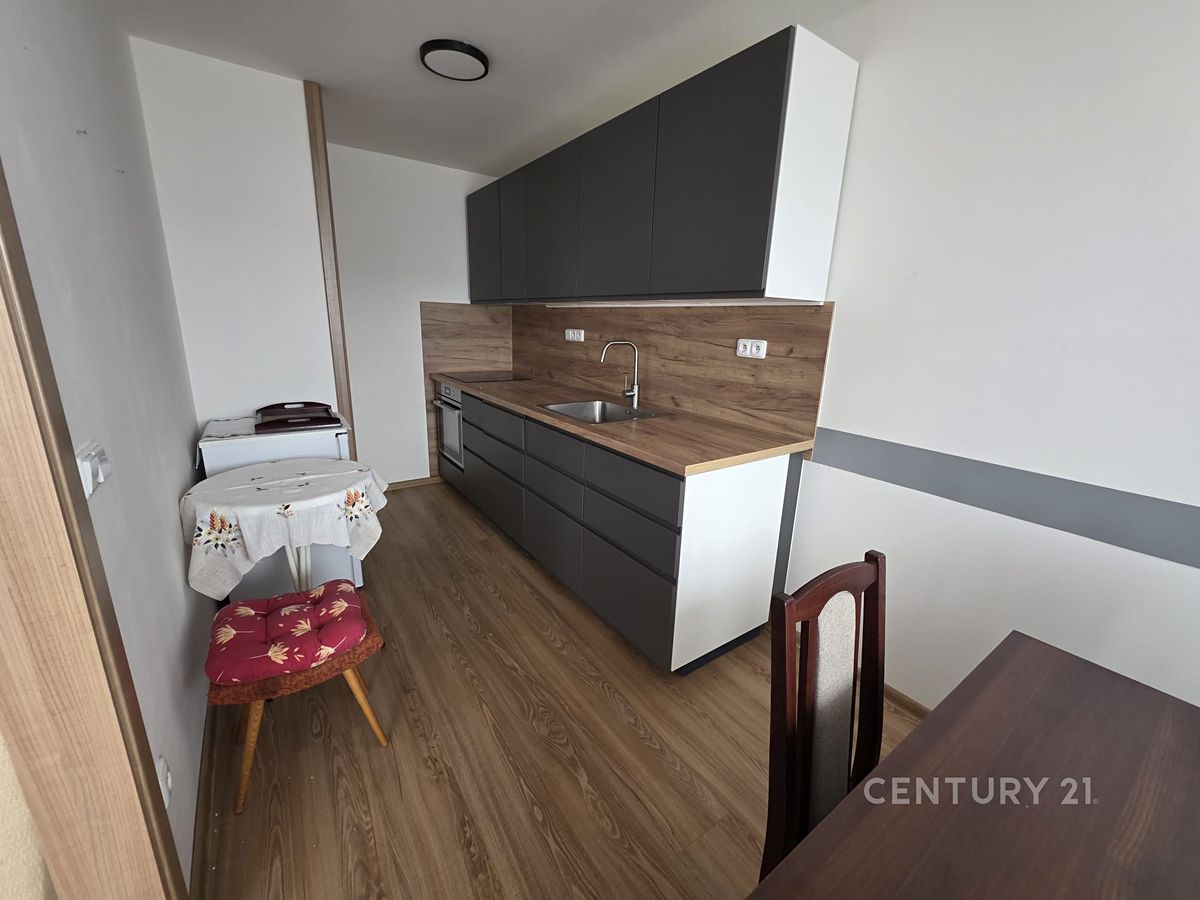 Pronájem bytu 3+1 72 m² – fotografie 3