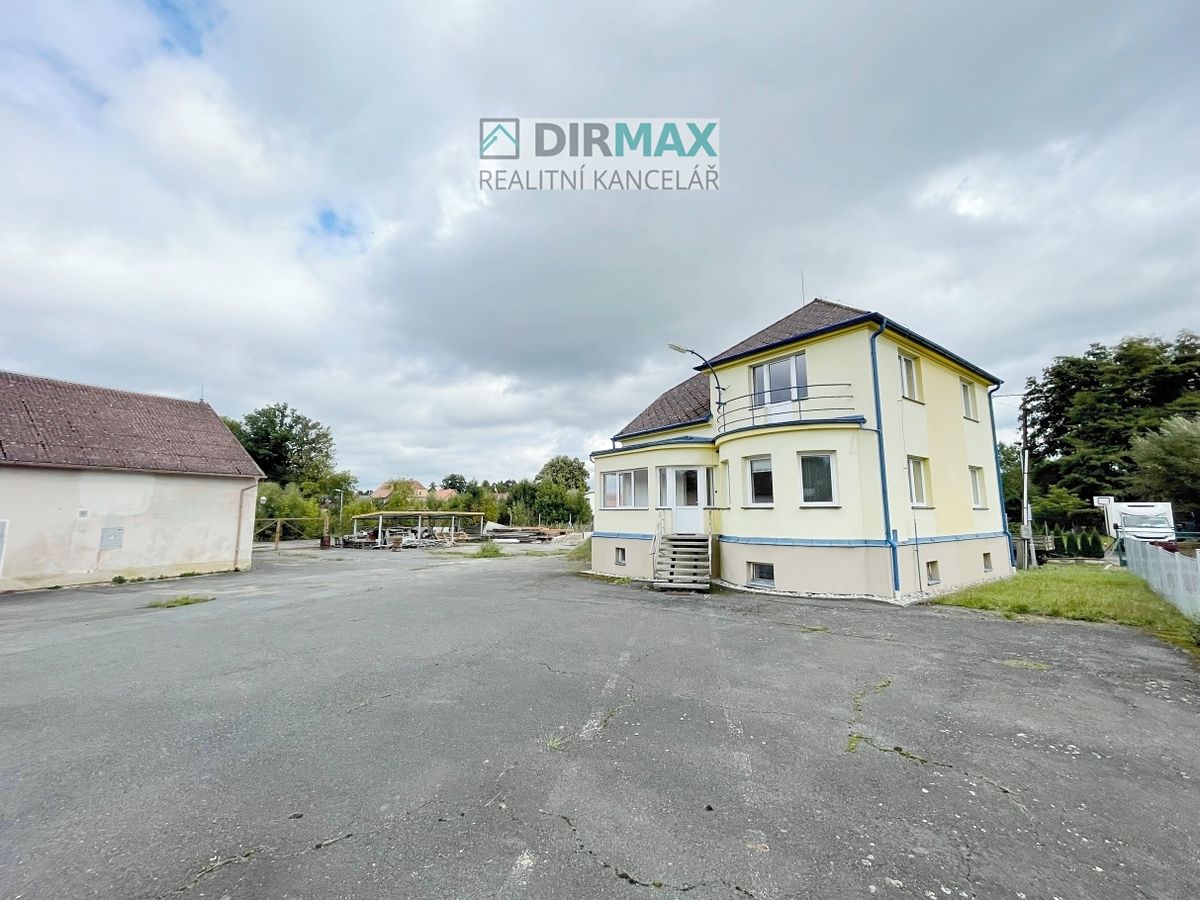 Prodej vily 580 m², pozemek 2612 m² – fotografie 3