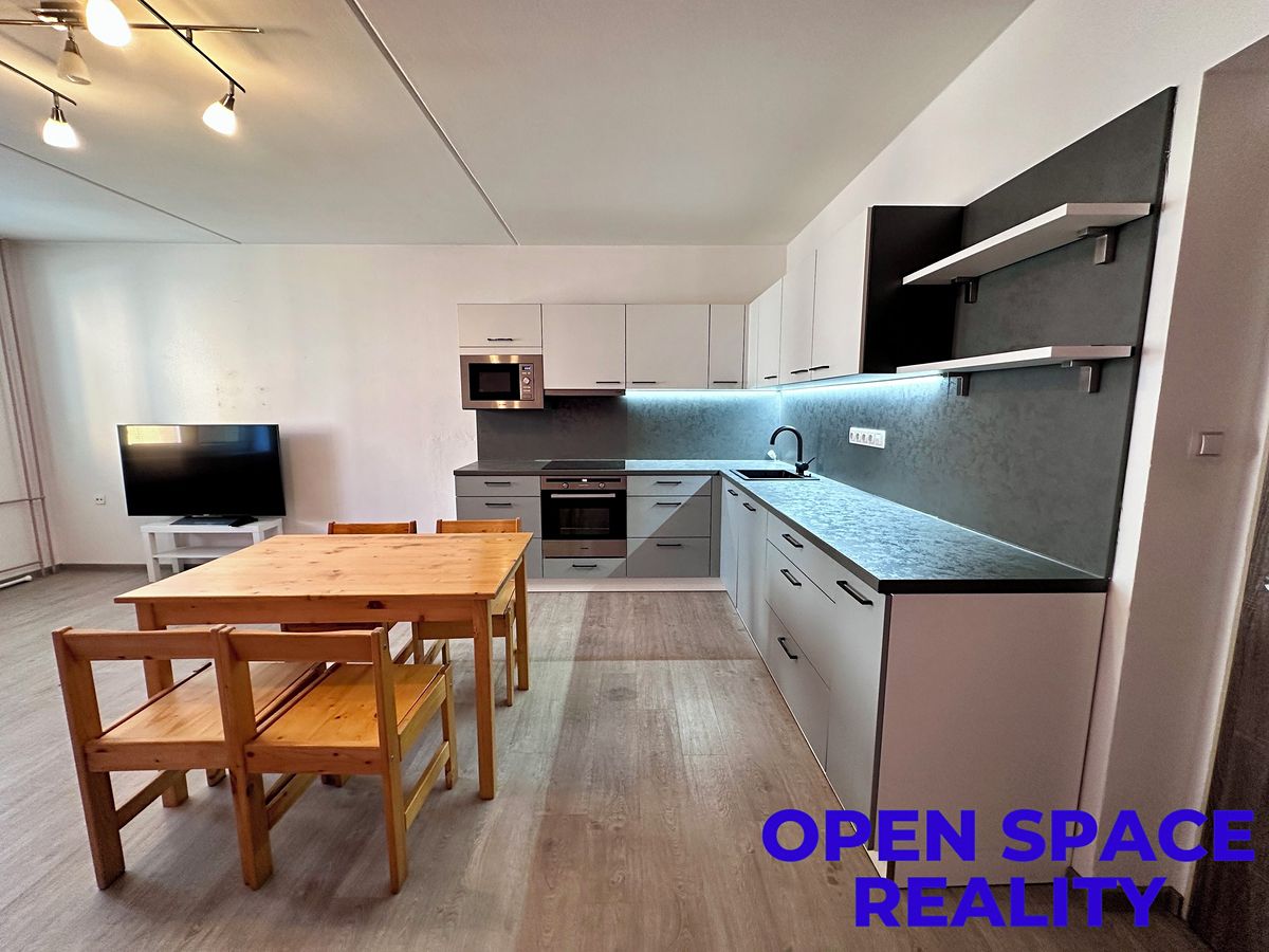 Pronájem bytu 3+kk 85 m²