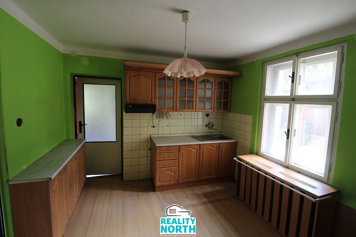 Prodej rodinného domu 218 m², pozemek 1155 m² – fotografie 5