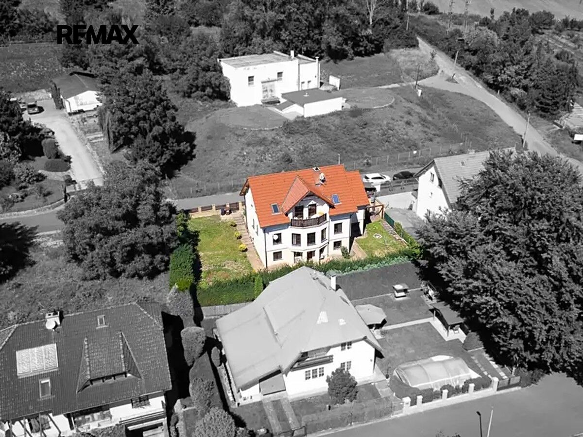 Prodej rodinného domu 254 m², pozemek 571 m²