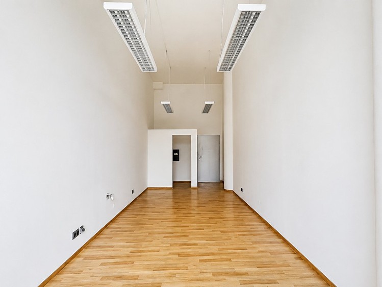 Комерційне приміщення в оренду, 28 м² (2 з 7)