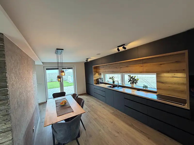 Prodej rodinného domu 172 m², pozemek 700 m², Svatý Mikuláš – náhled fotky 2