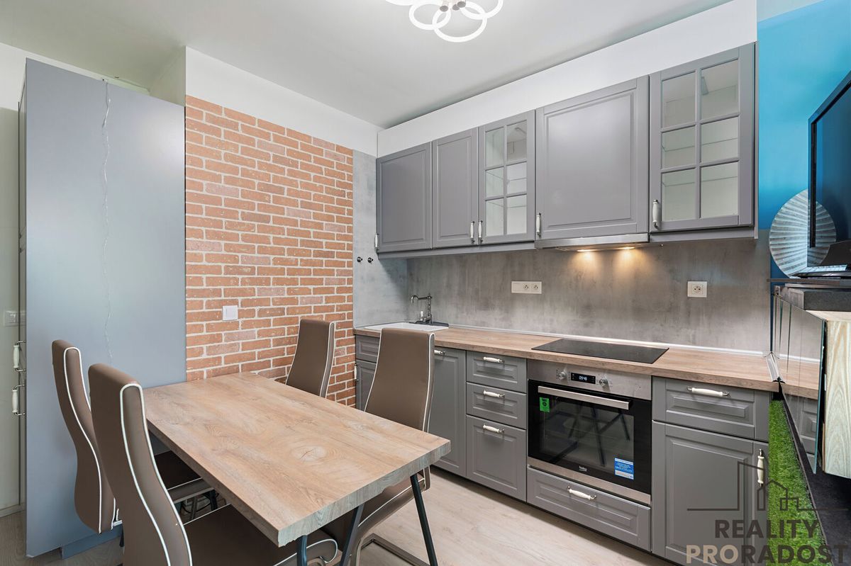 Pronájem bytu 1+kk 39 m² – fotografie 2