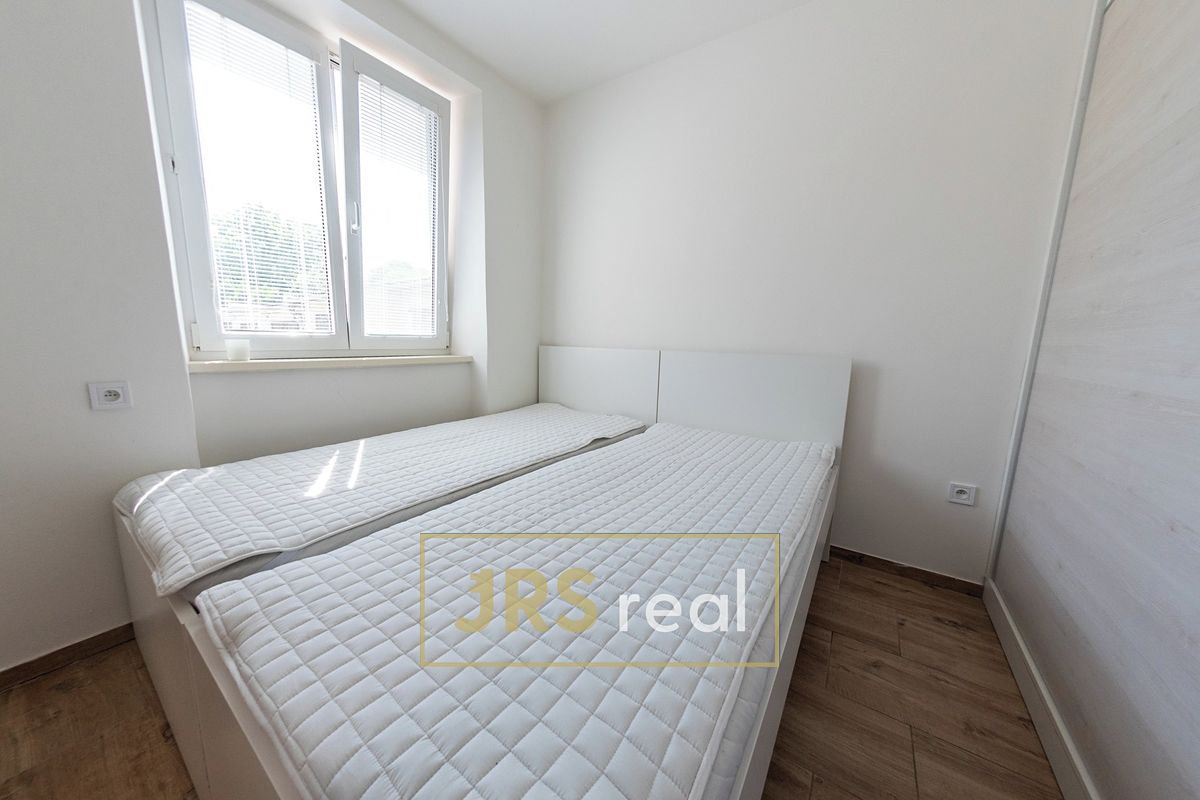 Pronájem bytu 2+kk 34 m² – fotografie 4