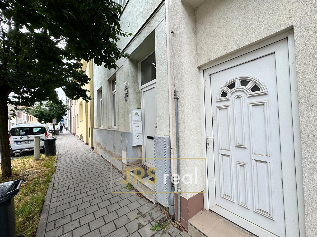 Pronájem rodinného domu 73 m², pozemek 96 m² – fotografie 2