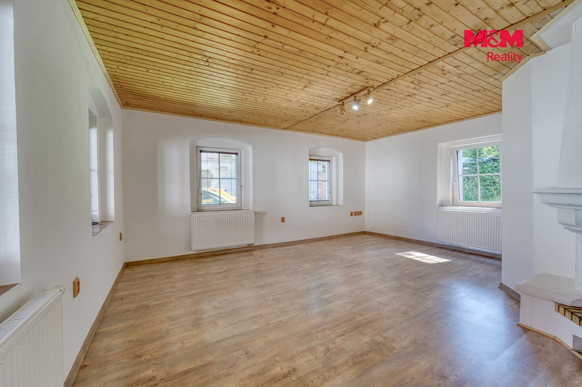 Prodej rodinného domu 124 m², pozemek 1126 m² – fotografie 3