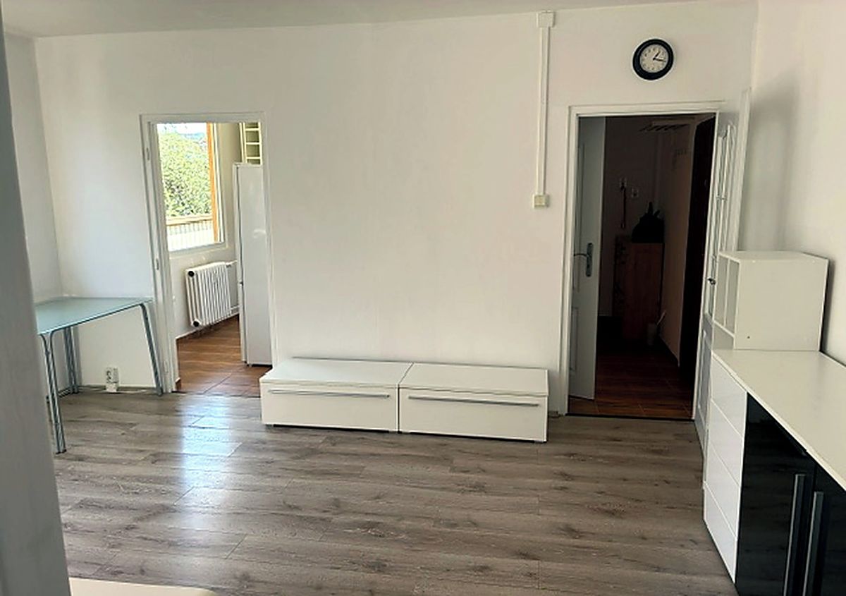 Pronájem bytu 3+1 60 m² – fotografie 3
