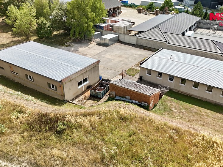Комерційне приміщення на продаж, 400 м² (27 з 28)