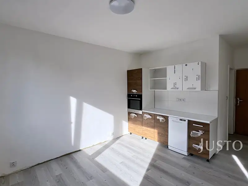 Pronájem bytu 2+kk 38 m², Liberec – náhled fotky 2