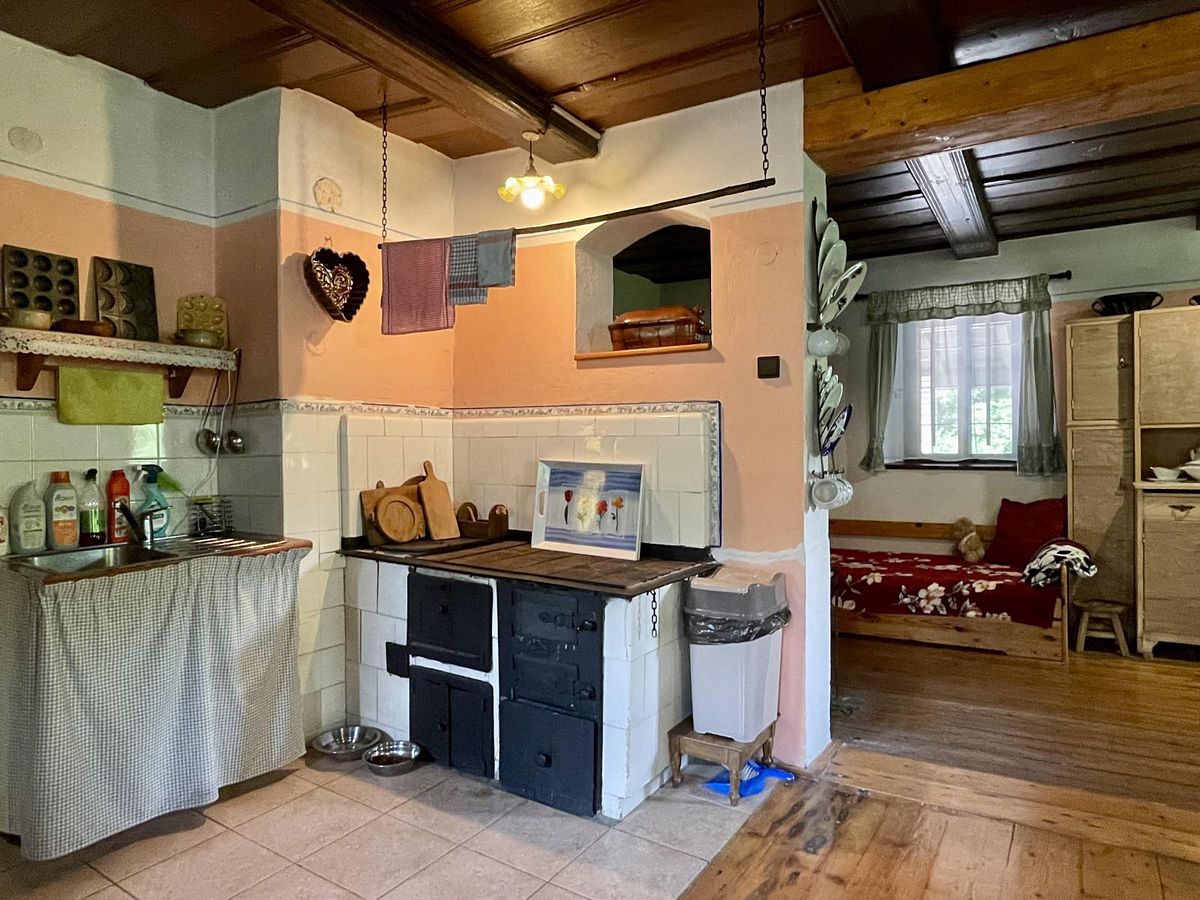 Prodej rodinného domu 200 m², pozemek 1046 m² – fotografie 5