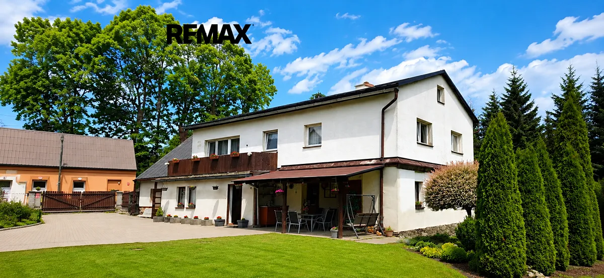 Prodej rodinného domu 286 m², pozemek 2380 m²