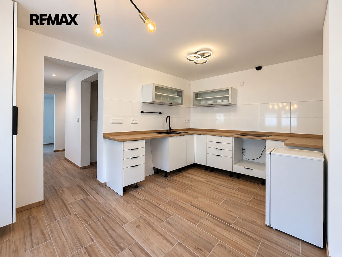 Prodej rodinného domu 105 m², pozemek 357 m² – fotografie 3