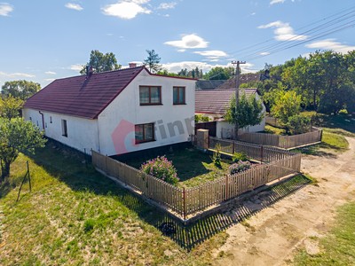 Prodej  rodinného domu 250 m², pozemek 927 m²