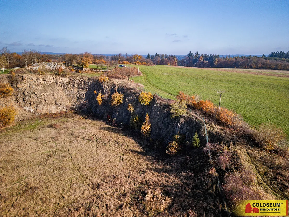 Prodej pozemku 1036 m²
