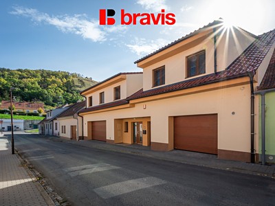 Prodej domu, 262 m² (2 z 24)