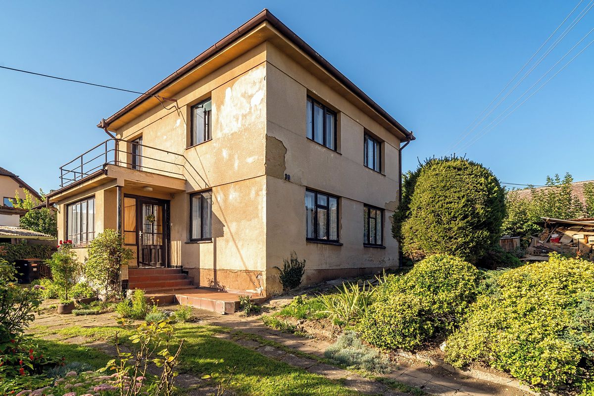 Prodej rodinného domu 175 m², pozemek 637 m² – fotografie 2