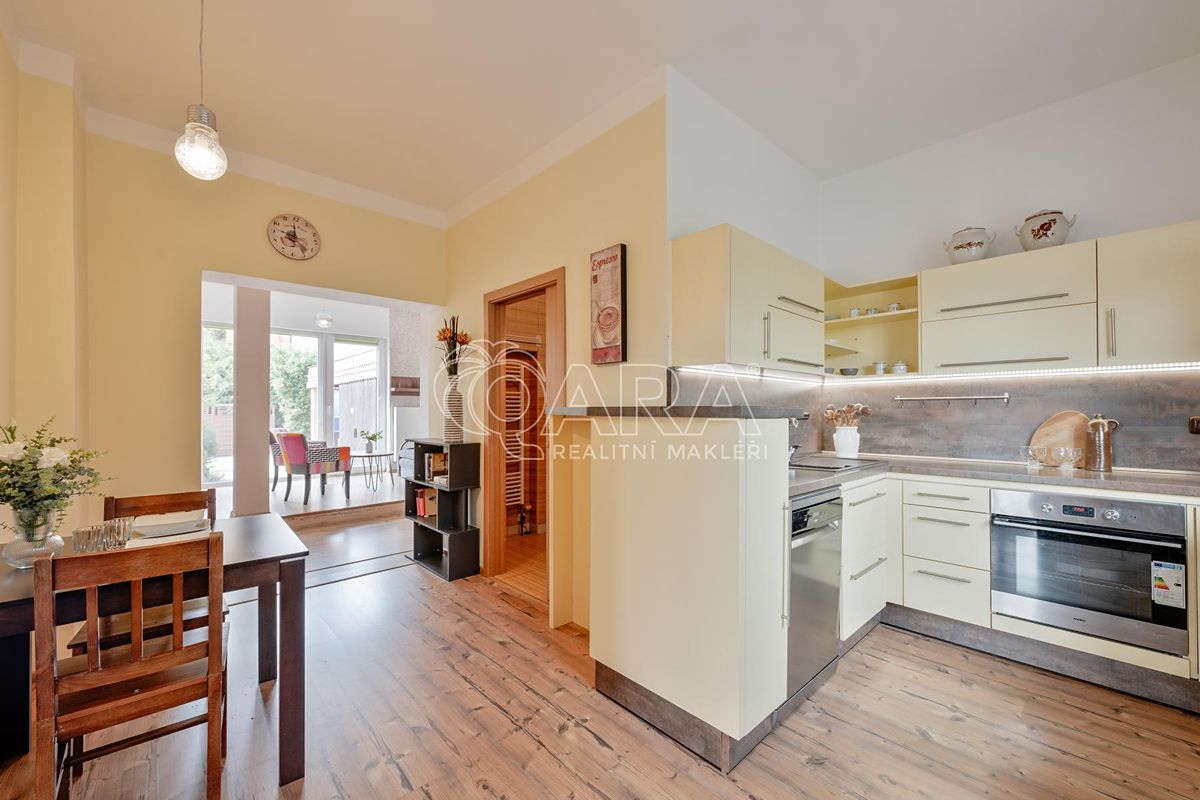 Prodej rodinného domu 184 m², pozemek 577 m² – fotografie 3
