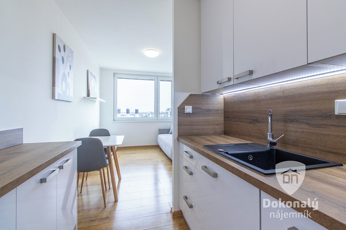 Pronájem bytu 2+kk 33 m²