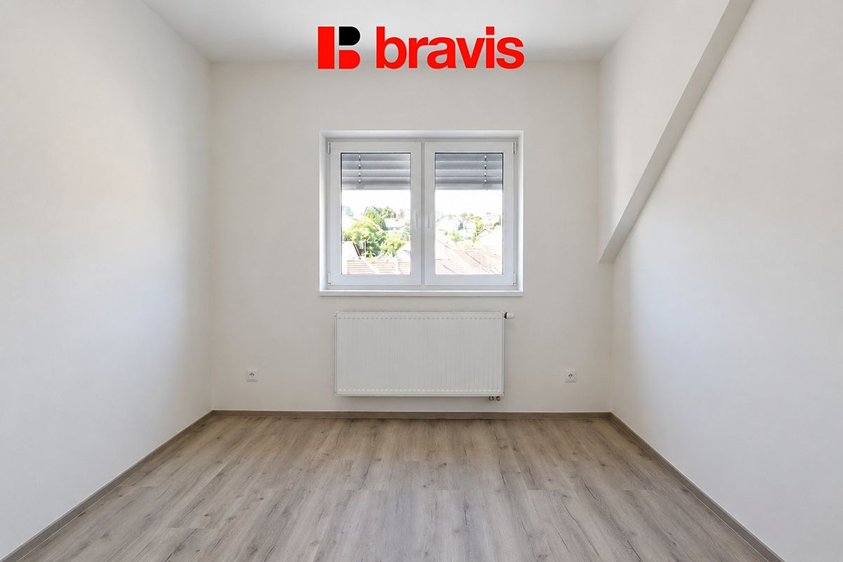 Pronájem bytu 2+kk 48 m² – fotografie 3