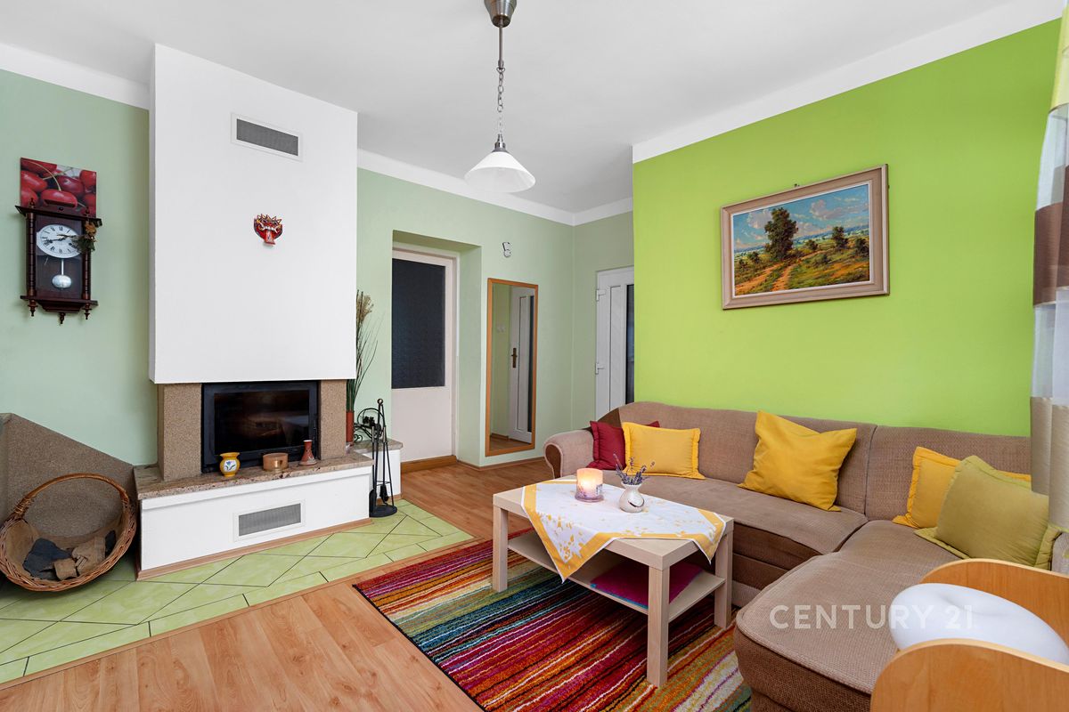 Prodej rodinného domu 165 m², pozemek 923 m² – fotografie 4