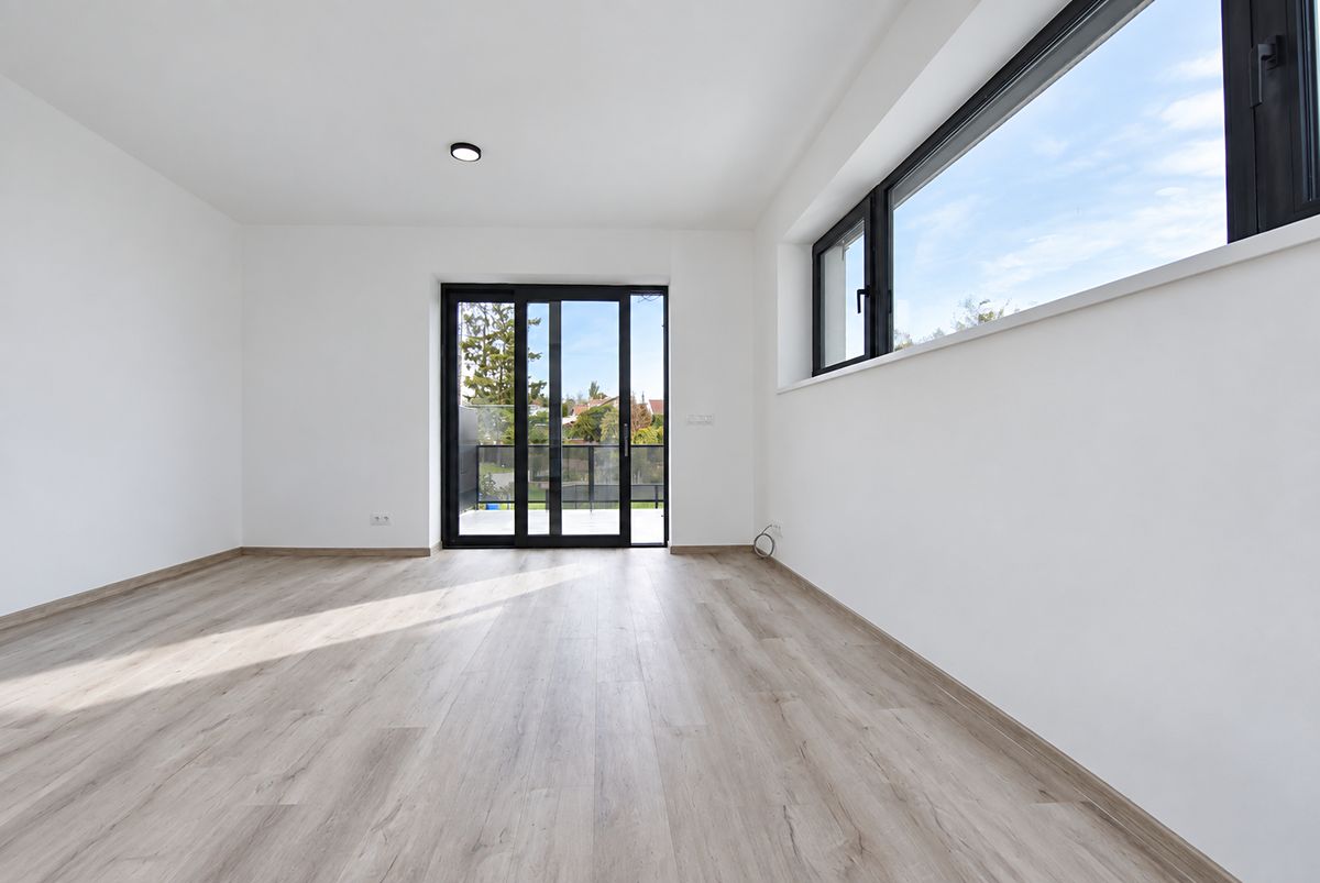 Pronájem bytu 2+kk 71 m² – fotografie 2