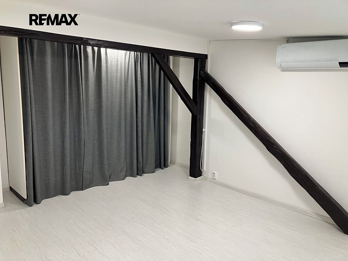 Pronájem bytu 2+kk 58 m² – fotografie 2