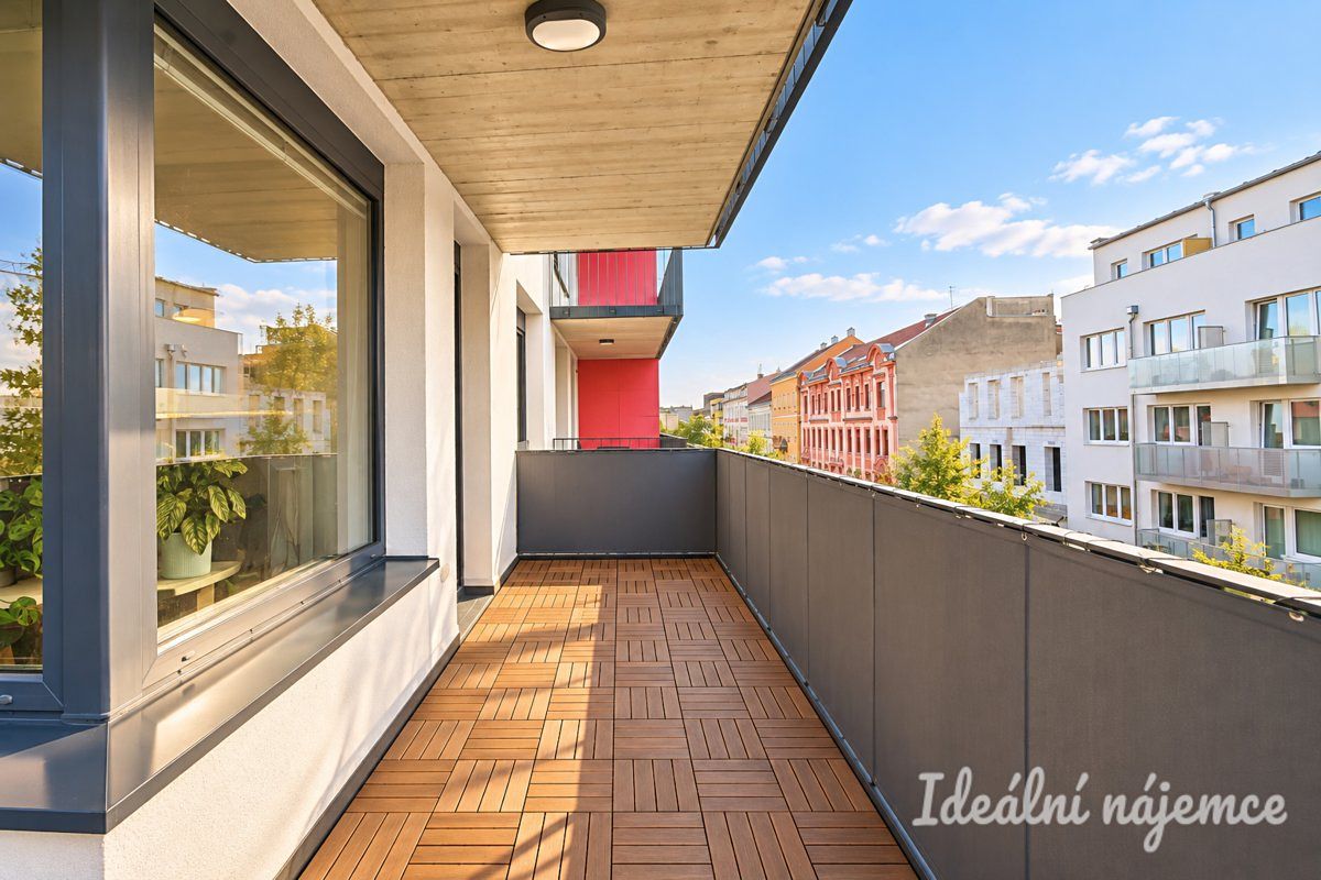 Pronájem bytu 2+kk 59 m² – fotografie 3