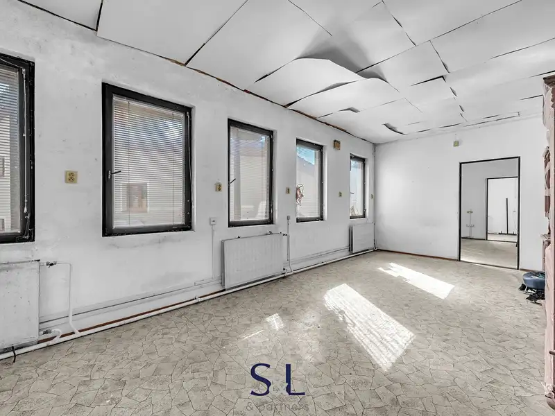 Prodej kanceláře 325 m², Nový Bor – náhled fotky 2