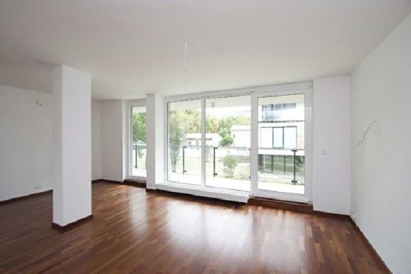 Pronájem bytu 2+kk 63 m² – fotografie 3