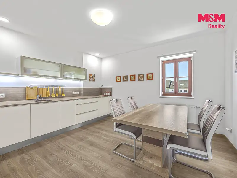 Prodej rodinného domu 194 m², pozemek 452 m², Lipno nad Vltavou – náhled fotky 3