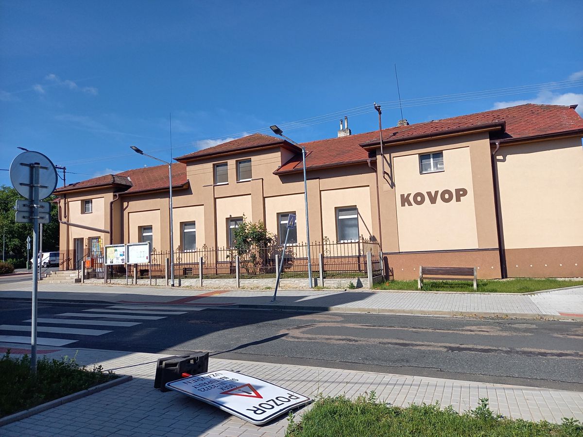 Pronájem výrobní haly, prostoru 3300 m² – fotografie 2