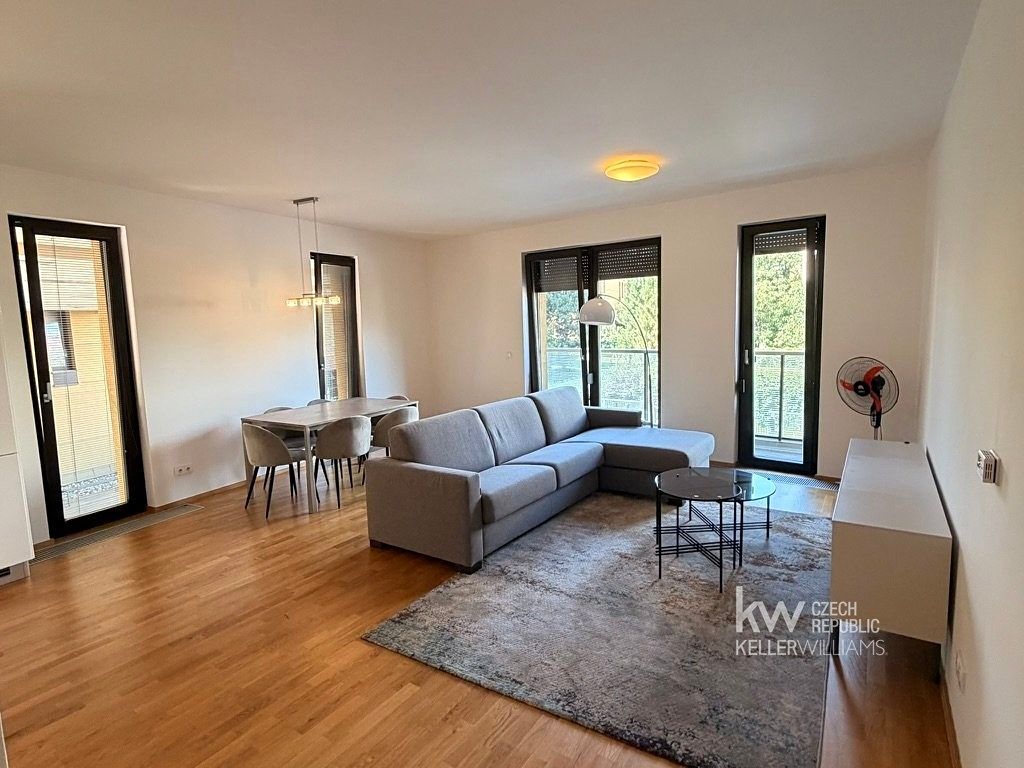 Pronájem bytu 2+kk 82 m²