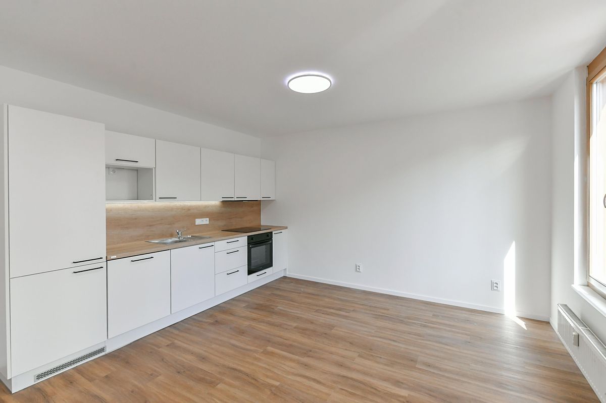 Pronájem bytu 2+kk 50 m² – fotografie 3