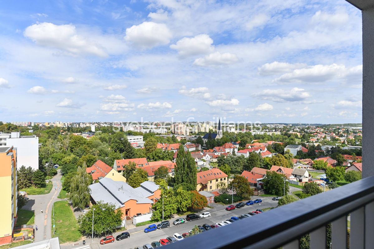 Pronájem bytu 2+kk 56 m² – fotografie 3