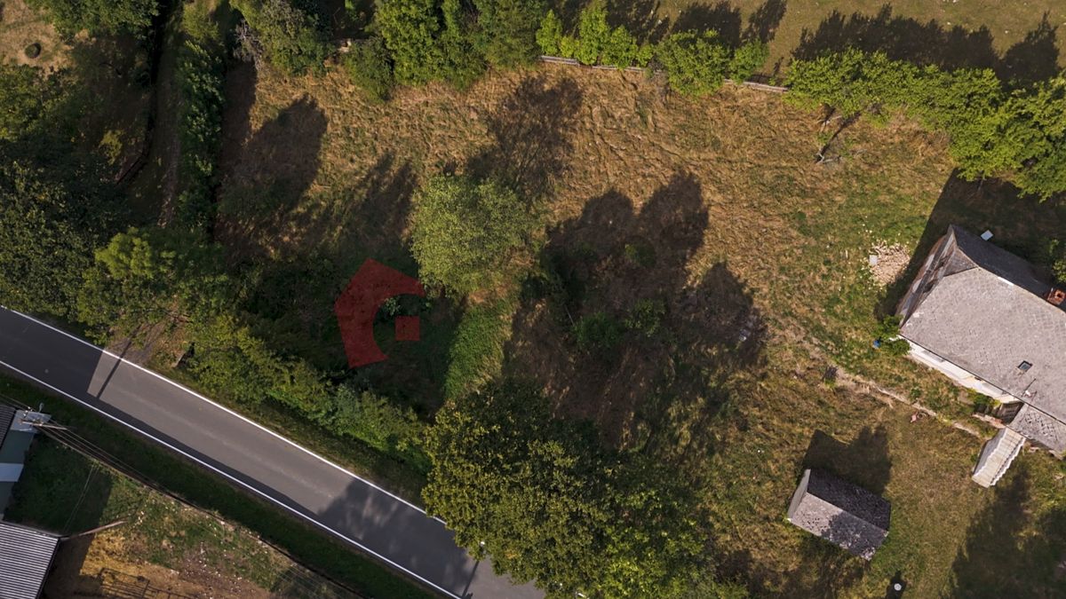 Prodej stavebního pozemku 1800 m² – fotografie 2