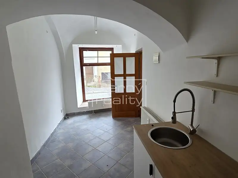 Pronájem obchodního prostoru 80 m², Trutnov – náhled fotky 1