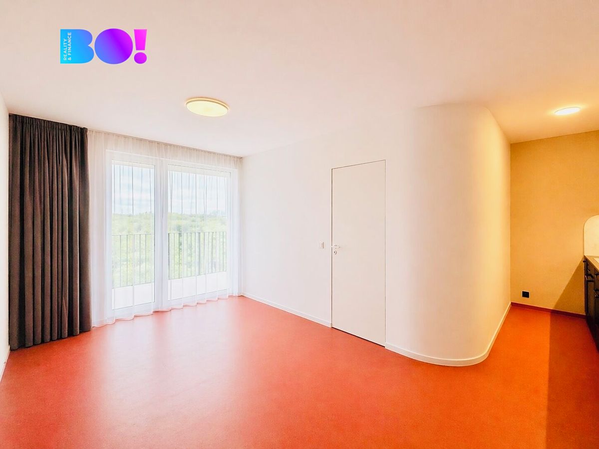 Pronájem bytu 2+kk 64 m² – fotografie 3