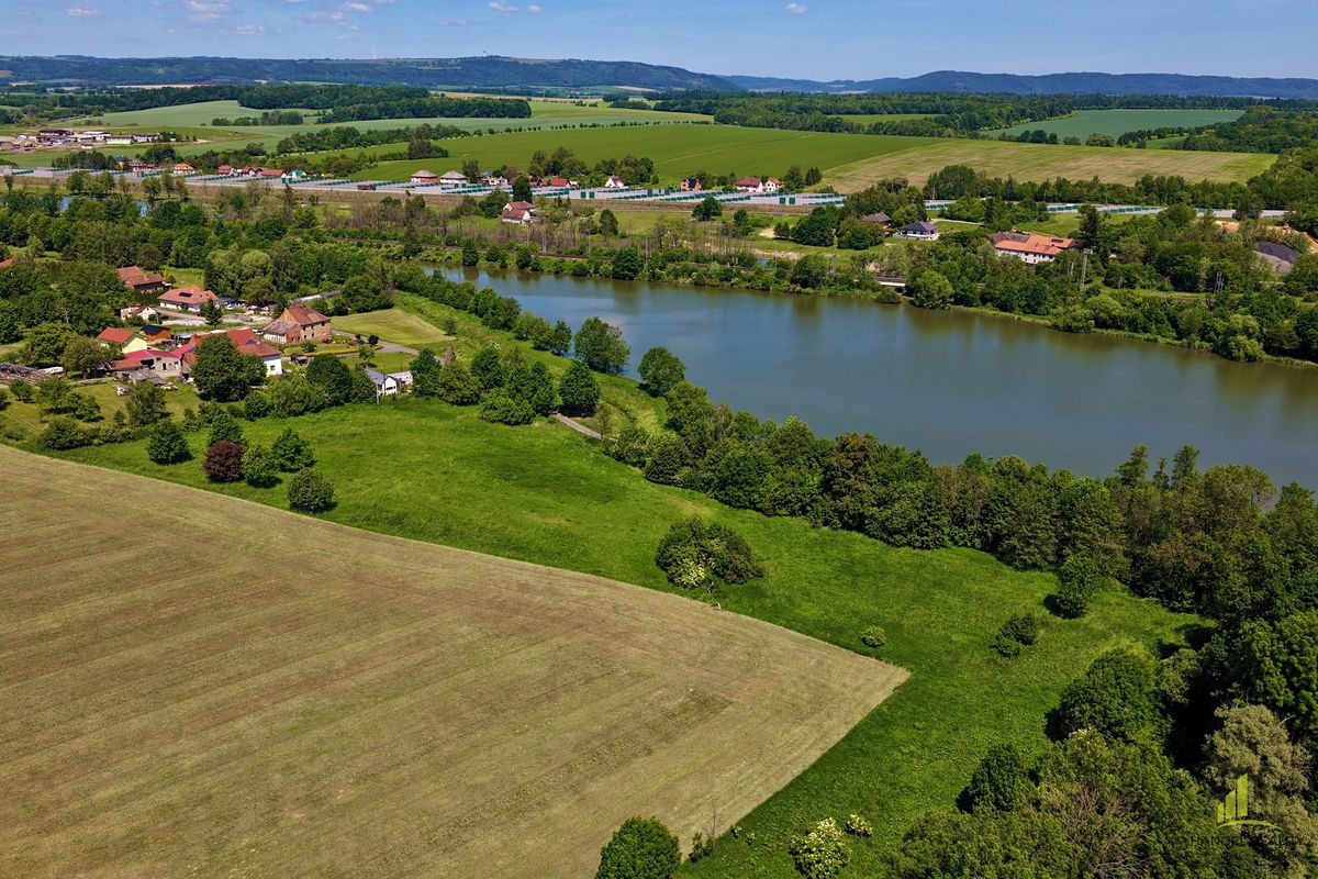 Prodej stavebního pozemku 39934 m²
