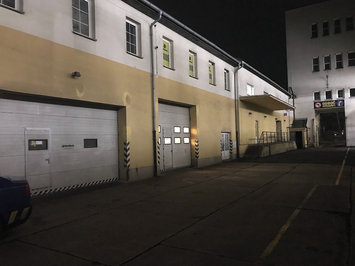Pronájem výrobní haly, prostoru 591 m²