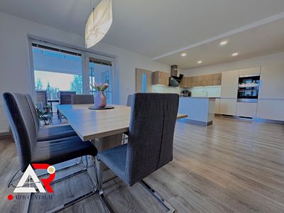 Prodej rodinného domu 451 m², pozemek 2532 m²