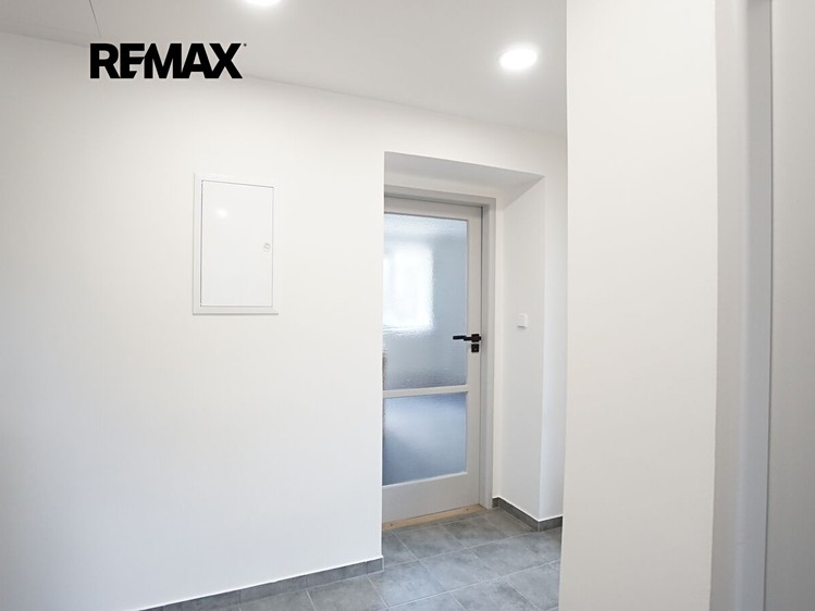 Pronájem bytu 2+1, 60 m² (9 z 13)