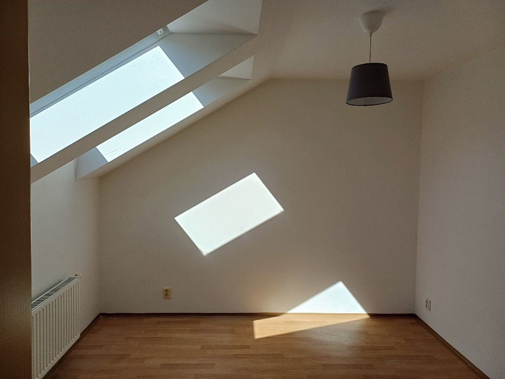 Pronájem bytu 2+kk 41 m² – fotografie 4